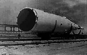 Abb. 21-2 Obere Stufen einer N1-Rakete beim Transport